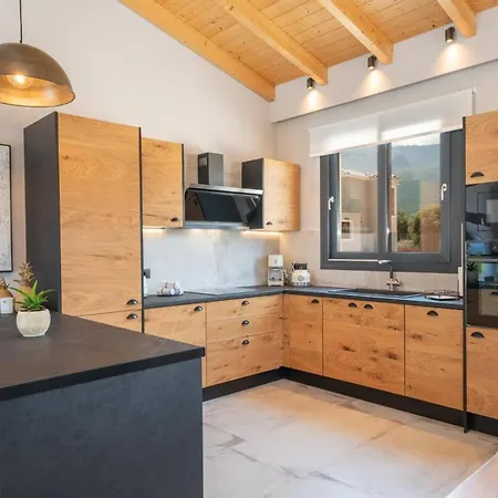 Drogarati By Willa Chaliotata